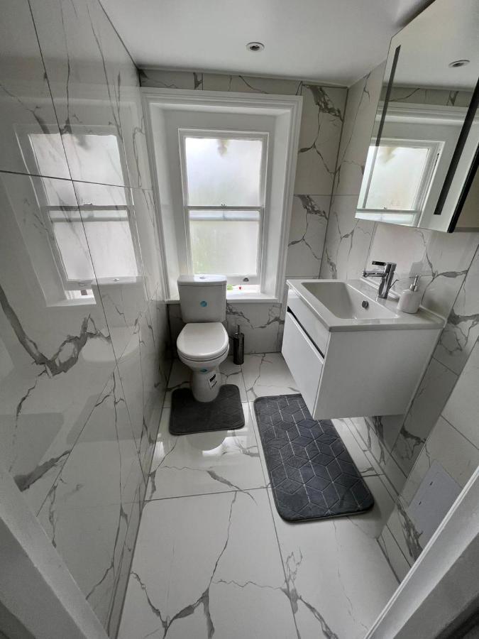 Lovely 2 Bedroom Flat With Roof Terrace In London Nw6 Экстерьер фото